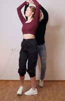 Figures de Bachata Tour Fille 2 mains tenues